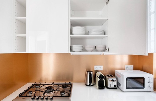 Quartier de la Plaine-de-Monceaux Apartment | Blueground | Pereire, nr Parc Monceau