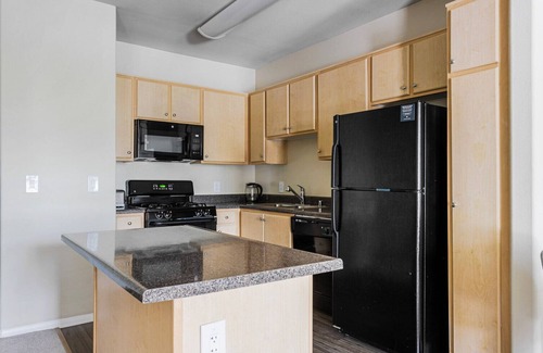 Los Angeles Apartment | Blueground | Playa Vista, pool, nr Ballona Creek