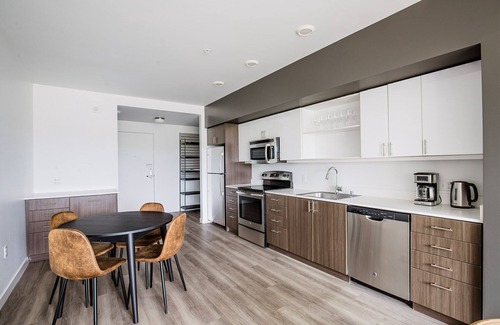 Overlake Apartment | Blueground | Redmond, bbq & w/d, nr park