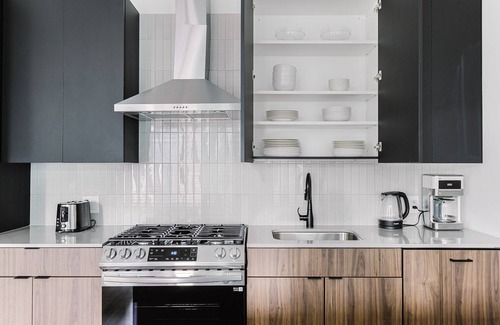 Streeterville Apartment | Blueground | River North, balcony & pool, nr Pier