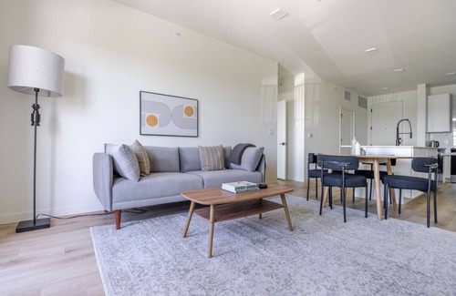 Round Rock Apartment | Blueground | Round Rock, pool, nr Old Settlers Park