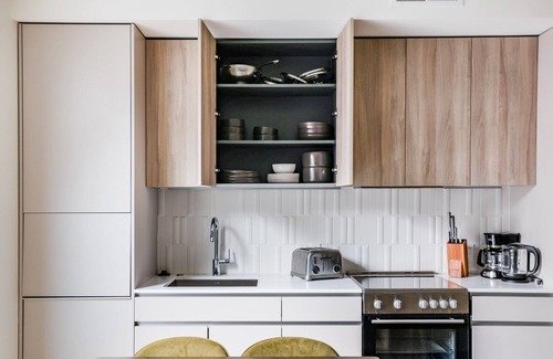 D Street - West Broadway Apartment | Blueground | S. Boston, w/d, nr museums