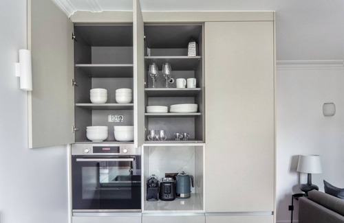 Gaillon Apartment | Blueground | Saint-Honoré, furnished, nr opera