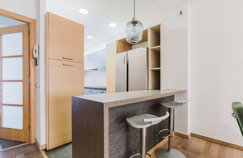 Sarria House | Blueground | Sarrià, rooftop & AC, nr park