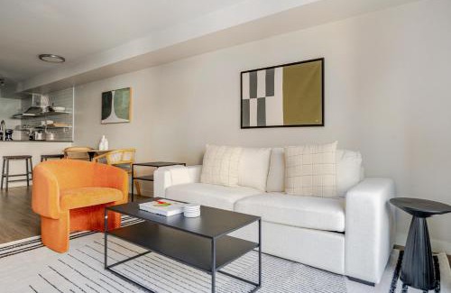 Cascade Apartment | Blueground South Lake Union view nr Lake Union SEA-878