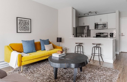 South Beach Apartment | Blueground | South Beach, pool, w/d nr Oracle Park