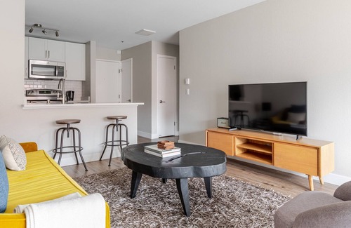 South Beach Apartment | Blueground | South Beach, pool, w/d nr Oracle Park