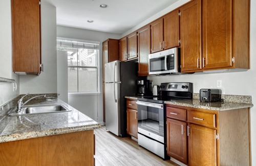 Sunnyvale West Apartment | Blueground | Sunnyvale West, pool, nr Cupertino Park