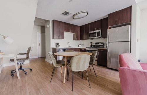 San Jose Apartment | Blueground | The Alameda, pool & AC, nr SAP Center