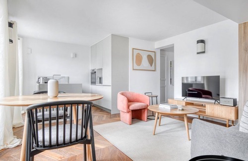 Quartier de la Place-Vendome Apartment | Blueground | Vendome/Saint Honoré, furnished