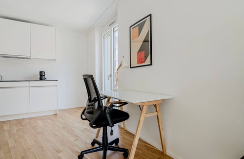 Alt-Wiedikon Apartment | Blueground | Wiedikon, balcony & w/d, nr market