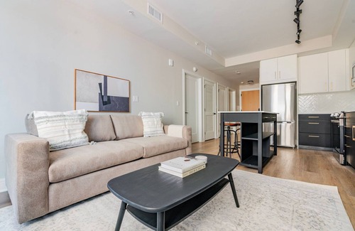 Woodmont Triangle Apartment | Blueground | Woodmont Triangle, pool, nr Cabin John Regional Park
