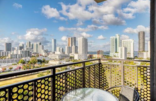 Edgewater Apartment | Blueground Wynwood pool gym nr Design Dist MIA-99