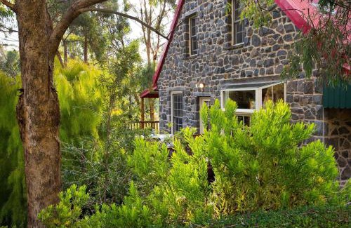 Hepburn House | Bluegums Retreat