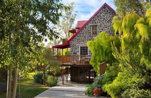 Hepburn House | Bluegums Retreat