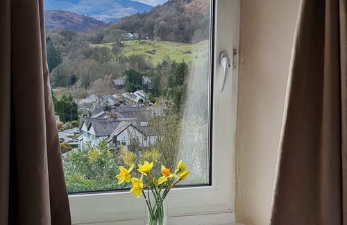Ambleside House | Bluehill Cottage, Central Ambleside, Stunning Views dedicated parking for 1 car