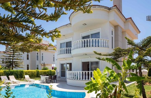 Kadriye Villa | BlueHomes 4 Bedroom Private Pool Villas S