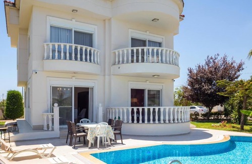 Kadriye Villa | BlueHomes 4 Bedroom Private Pool Villas U