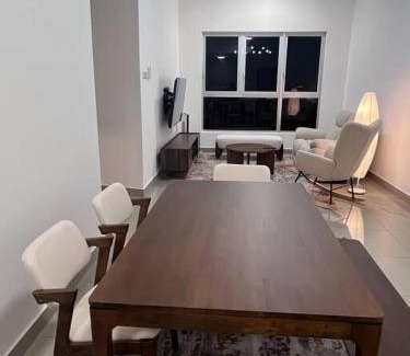 Puchong Apartment | BlueLakeHomestay - LBS SkyLake Residence