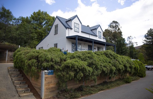 Bright Ski Chalet | BlueMill Escape- 2 stunning homes, side-by-side, room for the whole family and pets too!