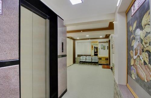 Koramangala Hotel | Bluemoon Comforts