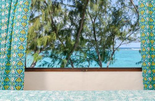 Trou d'Eau Douce Villa | BlueMoon Villa on The Beach