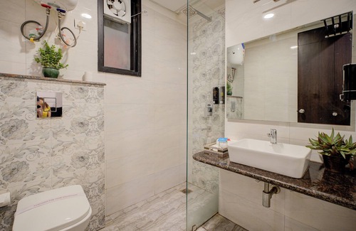 Sector 40 Hotel | BlueNeck Sec 40 Unitech Cyber Park Gurugram