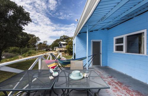 Guilderton House | Blueshack - Walking Distance To Foreshore