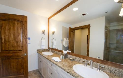 Four O'Clock Apartment | BlueSky Breckenridge