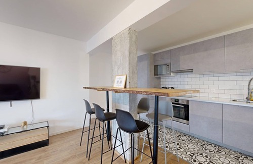 12th Arrondissement Apartment | Bluestay 69 - Charming apartment in Paris