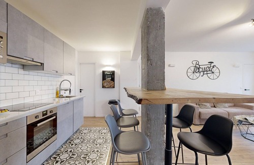 12th Arrondissement Apartment | Bluestay 69 - Charming apartment in Paris