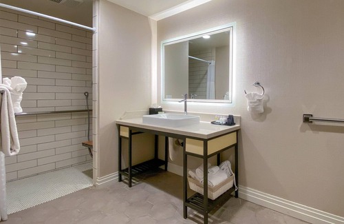 Southeast Torrance Hotel | Bluestem Hotel Torrance Los Angeles, an Ascend Collection Hotel