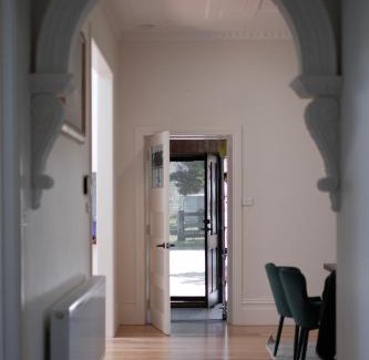Woodstock House | Bluestone Homestead close to Funfields Themepark