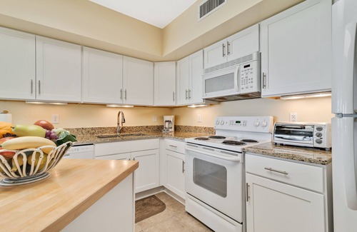 Orange Beach Condo | Bluewater 301: Third floor, corner unit.