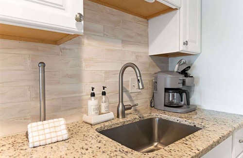 North Ocean City Condo | Bluewater East | 1BR 1BA Condo Oceanside w/pool