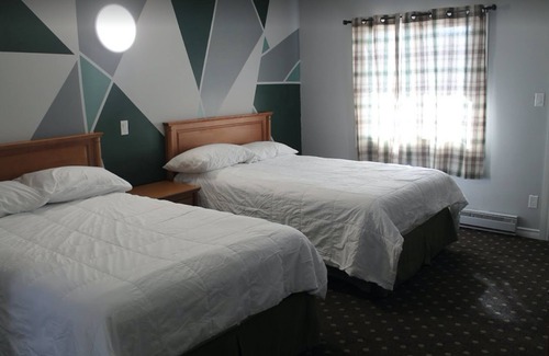 Sarnia Hotel | Bluewater Motel