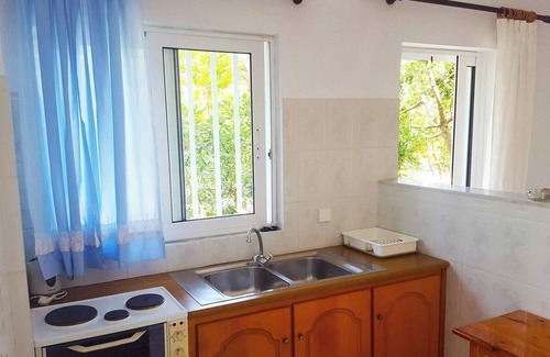 Klismata Apartment | BlueWhite Studio - Cozy Garden Getaway