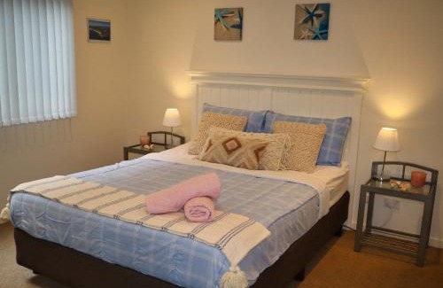 Blueys Beach Apartment | Blueys Apartment @ 192 Boomerang Drive
