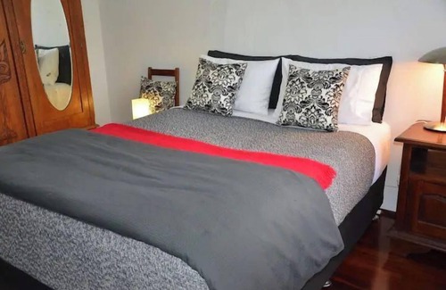Spencer Park House | Bluff Cottage - authentic 50s with a retro vibe