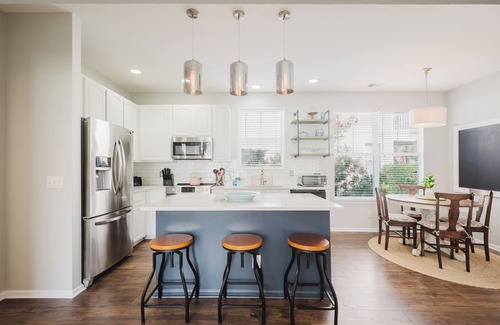 Bluffton House | Bluffton Breeze charming home in the heart of in Old Town Bluffton.
