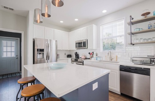 Bluffton House | Bluffton Breeze charming home in the heart of in Old Town Bluffton.
