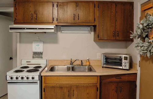 Berrien Springs House | Bluffview on the River with a hot tub, sauna, pool table, and more!