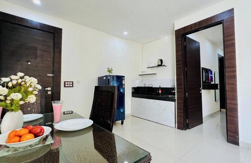 DLF City Apartment | Bluo Stays - DLF Cybercity
