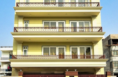 Gurugram Apartment | BluO Studio 2 GolfCourseRoadGymBalcony