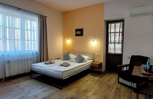 Kentron Hotel | Blur Inn Gallery Hotel