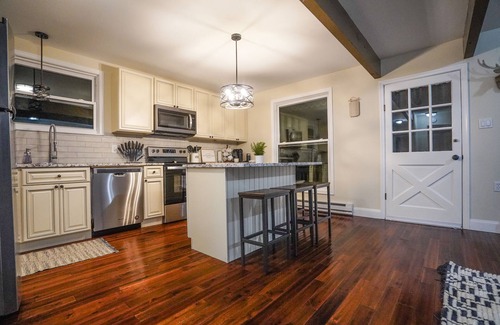 East Stroudsburg Cabin | BLVE Cabin w/Hot Tub in Mountains Near Bushkill Falls VIEWS