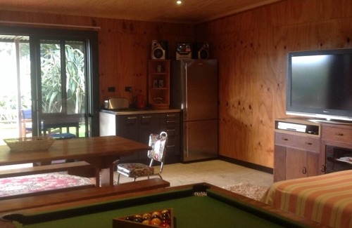 Moana House | BLYTH BACH. Iveagh Bay