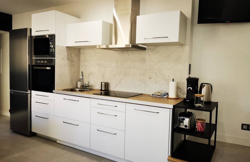 Epernay Apartment | BnB Epernay Jacuzzi Terrasse 86 Ultimate Comfort and Relaxation in Epernay