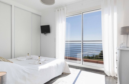 Theoule-Superieur Villa | BNB RENTING Breathtaking luxurious villa with sea-view in Théoule sur Mer
