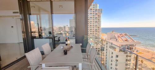 Kerem HaTeimanim Apartment | BnBIsrael Apartments - HaYarkon Diamant